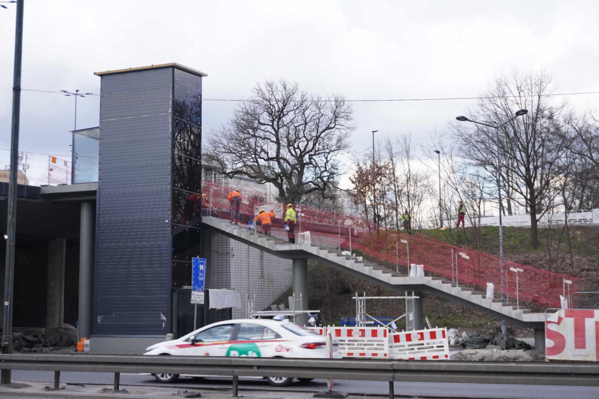 Przebudowa Placu na Rozdrożu w ogniu krytyki 