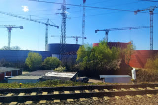 Potężne zbiorniki na paliwo powstały bez pozwoleń. Sprawa trafia na biurko prokuratora