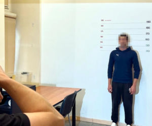 41-latek przeszedł po aucie wiceminister przy rondzie de Gaulle'a. Został aresztowany na 3 miesiące