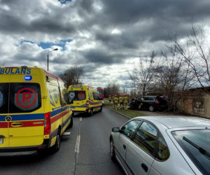 Poważny wypadek na Inwalidów w Bydgoszczy. Cztery osoby ranne