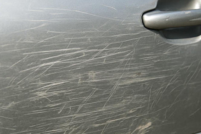 Porysowana karoseria