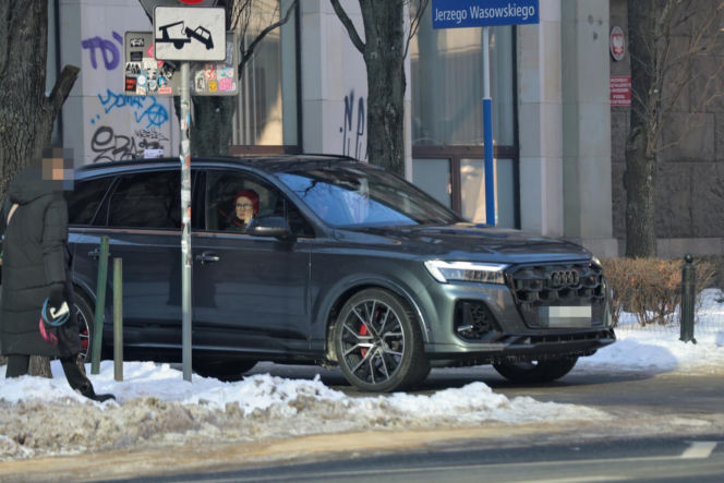 Tomasz Karolak  i Viola Kołakowska na spacerze