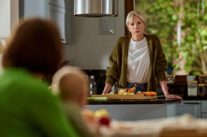 Na Wspólnej odc. 4132. Ania (Sonia Mietielica), Ewa (Ewa Gawryluk), Jaś (Kazio Wierzbicki)