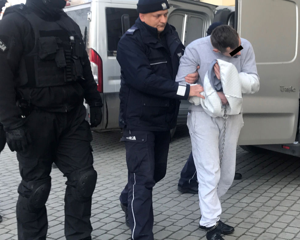 ZAMORDOWAŁ ALICJĘ, GDY WRACAŁA Z URODZIN