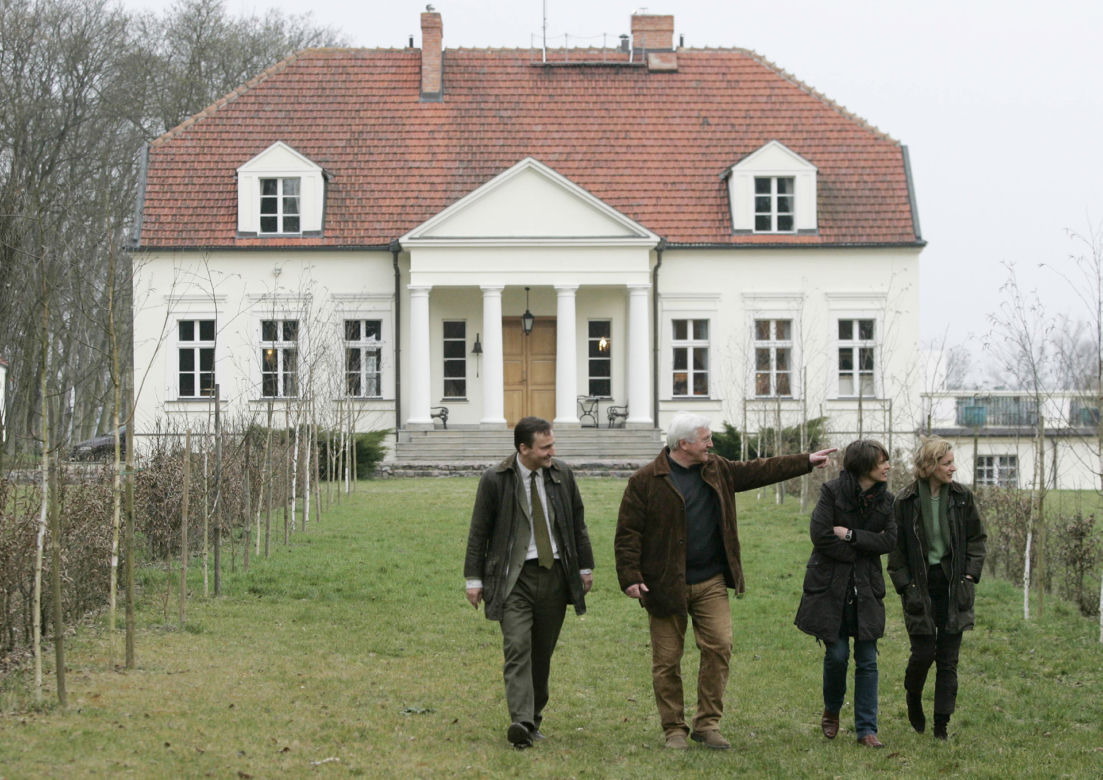 Radosław Sikorski mieszka jak hrabia. Tak wygląda dwór w Chobielinie