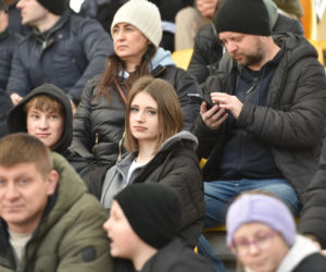 PRES Grupa Deweloperska Toruń - Stelmet Falubaz Zielona Góra, zdjęcia kibiców i zawodników ze sparingu na Motoarenie