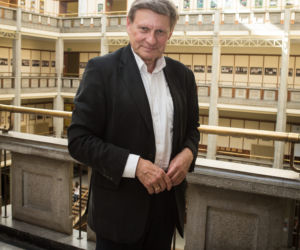 Gronkiewicz-Waltz, Belka i Glapiński zrobili fortunę. NBP ujawnił pensje z 25 lat 