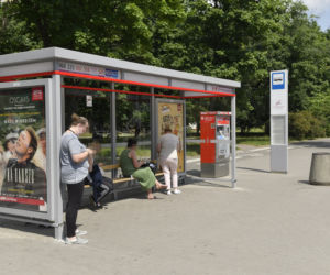 Piekło pod wiatami przystankowymi