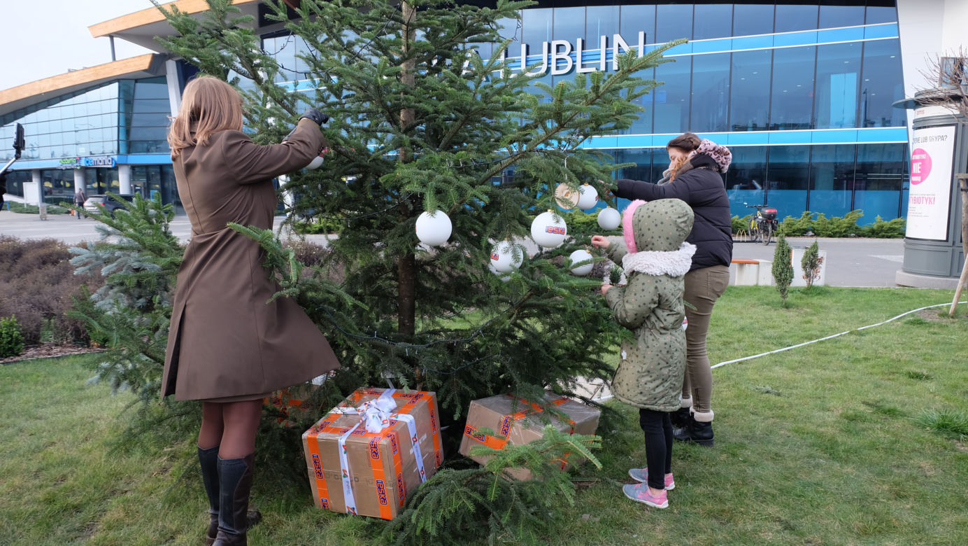 Eskowa choinka stanęła przez Aqua Lublin!