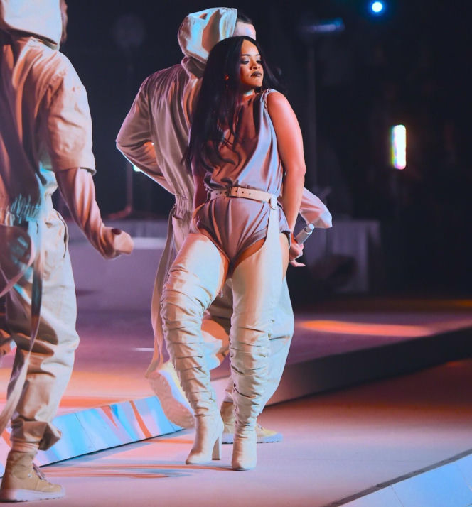 Rihanna w 2016 roku