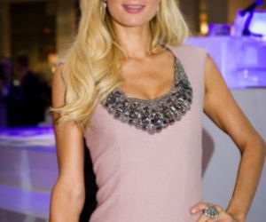 Sesja fotograficzna Paris Hilton w Silesia City Center.jpg