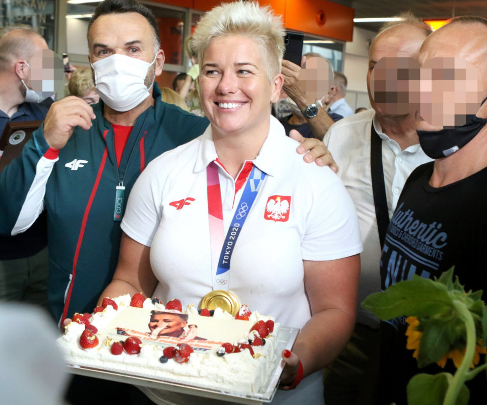 Polscy olimpijczycy wrócili do ojczyzny! Wzruszające sceny na Okęciu