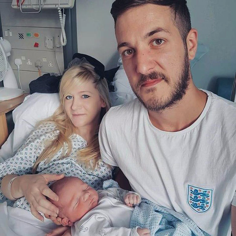  Pochowają Charliego z pluszakami! Wzruszające pożegnanie Charliego Garda (+10 mies.)