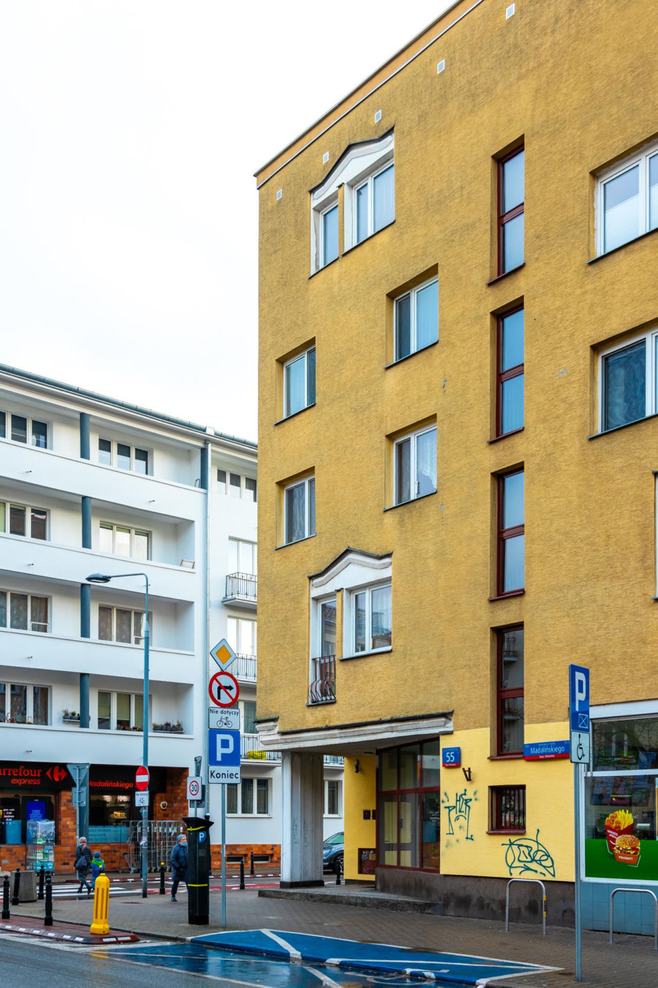 Blok na Madalińskiego 55 w Warszawie