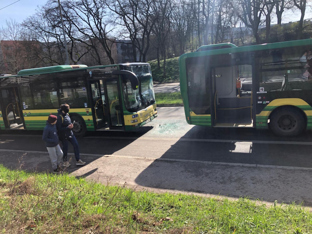 Straszny wypadek autobusów w Szczecinie. Kilkunastu poszkodowanych, w tym 7 dzieci