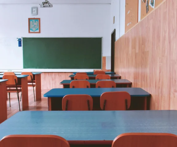 Koniec likwidacji szkół z powodów demograficznych? Rząd ma plany