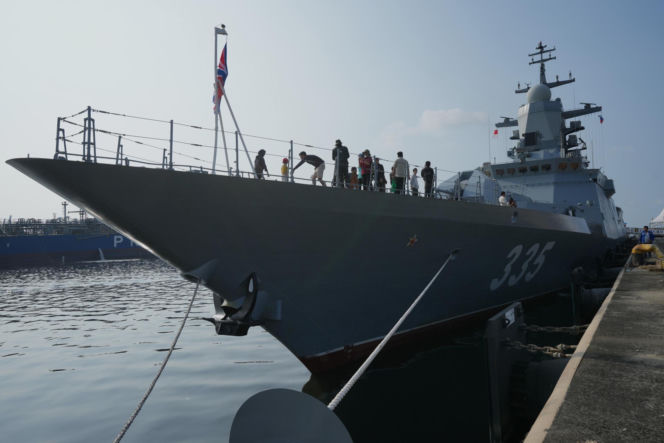 Rosyjskie okręty w Indonezji