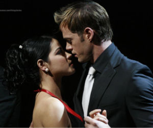 Nie igraj z aniołem (Cuidado con el angel). Juan Miguel (William Levy), Marichuy (Maite Perroni)