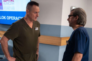 Na dobre i na złe odc. 988. Aleś Zagajewski (Paweł Małaszyński), Artur Bart (Piotr Głowacki)