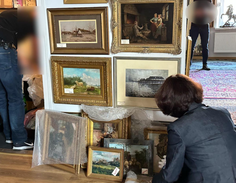 Małopolskie galerie sztuki sprzedawały wyroby z kości słoniowej