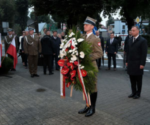 82. rocznica wybuchu II wojny światowej. Prezydent Andrzej Duda złożył kwiaty w Wieluniu
