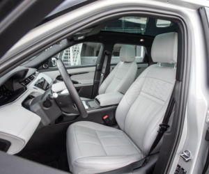Range Rover Evoque D240 HSE vs Lexus UX 250h 