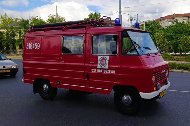 Parada zabytkowych pojazdów w Szczecinie