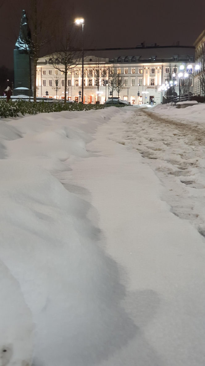 Zimowe utrudnienia w Warszawie