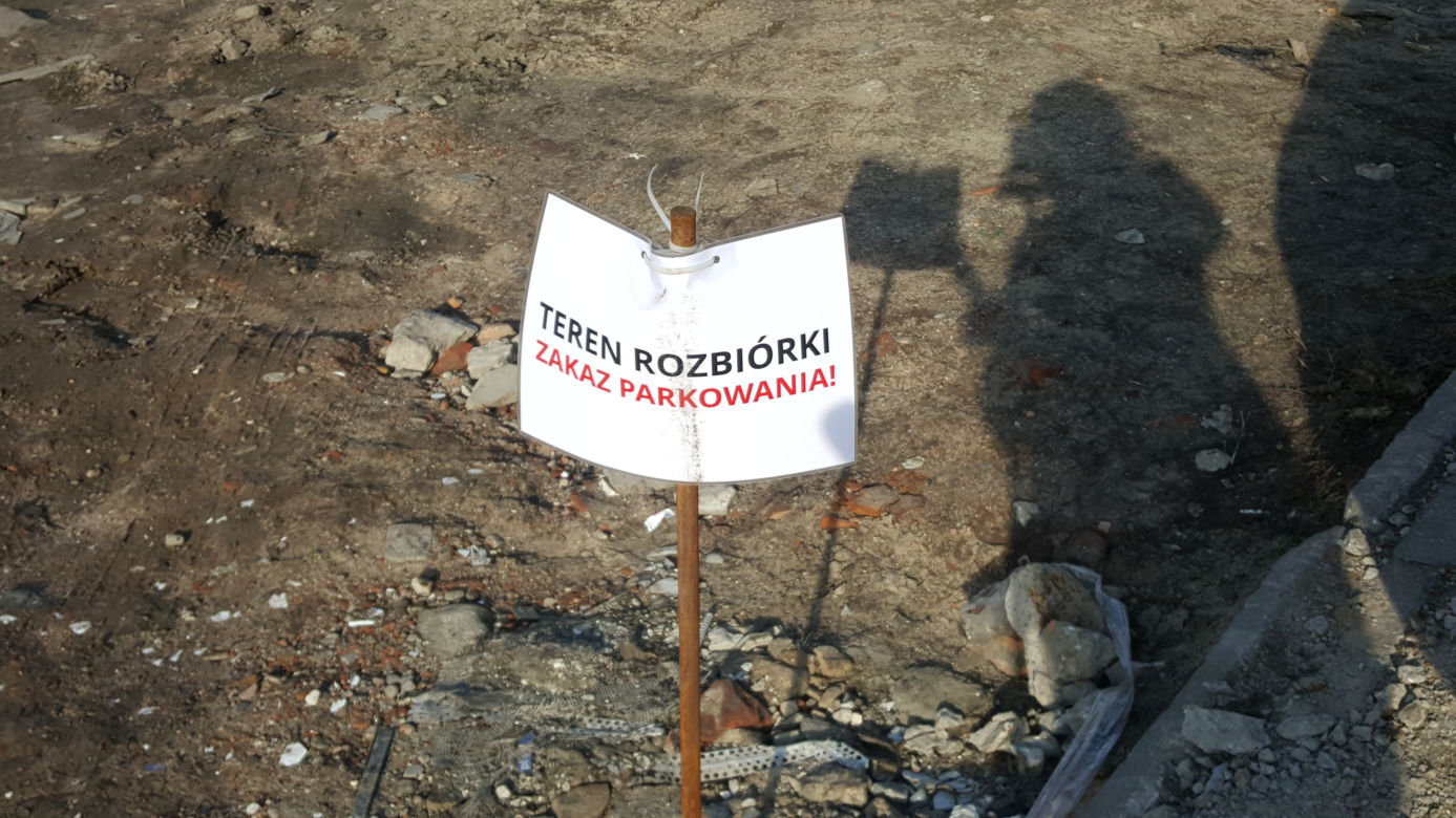 Kamienice na ul. Toruńskiej w Bydgoszczy zaczynają znikać. Rozpoczęła się zapowiadana rozbiórka [ZDJĘCIA, WIDEO]
