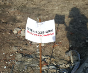 Kamienice na ul. Toruńskiej w Bydgoszczy zaczynają znikać. Rozpoczęła się zapowiadana rozbiórka [ZDJĘCIA, WIDEO]