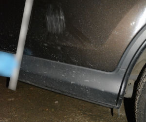 Skakali po samochodach na wrocławskim Ołtaszynie