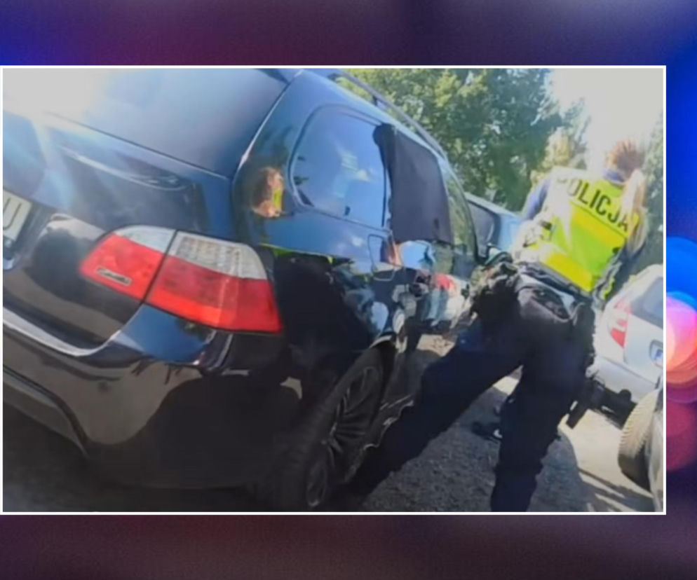 Minuty dzieliły ich od tragedii! Dziecko zatrzaśnięte w rozgrzanym samochodzie