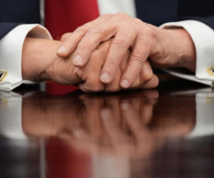 Trump przysnął na oficjalnym spotkaniu! Jest stary i coraz bardziej to widać