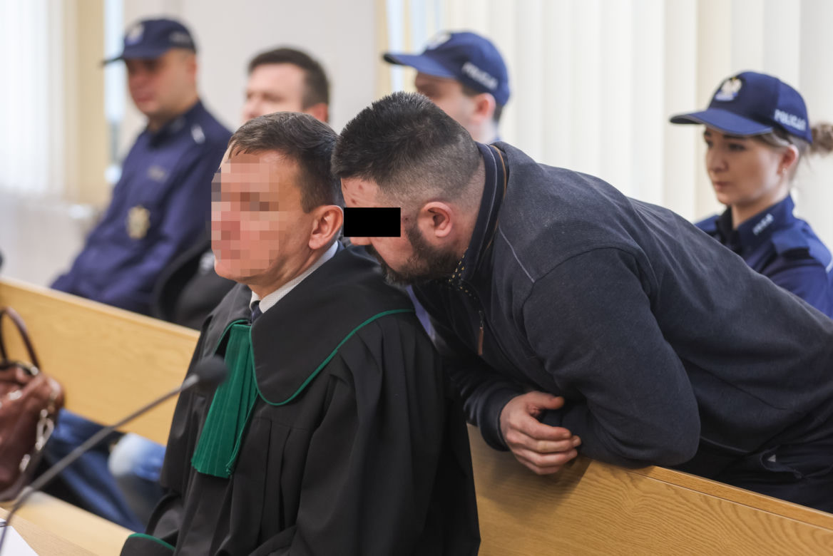 Zatłukł Monikę młotkiem i zakopał na działce