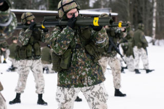 Rezerwista w Finlandii z własnym karabinem? Nowe wytyczne fińskiej armii w obliczu zagrożenia