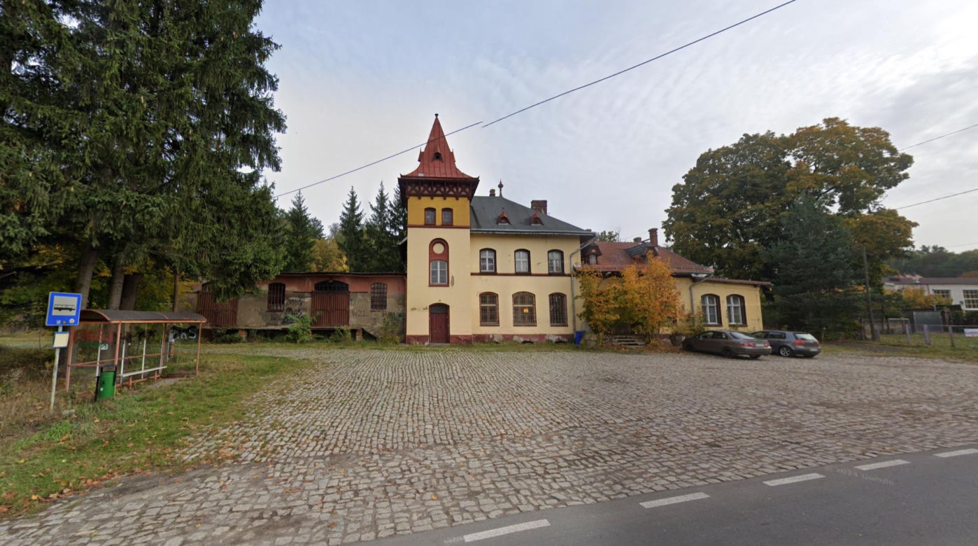 To miasto na Dolnym Śląsku ma najmniejszą powierzchnię. Leży w pobliżu wygasłych wulkanów 