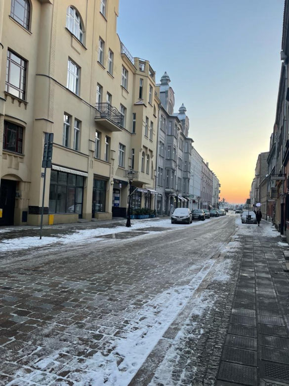 Centrum Poznania w śniegu
