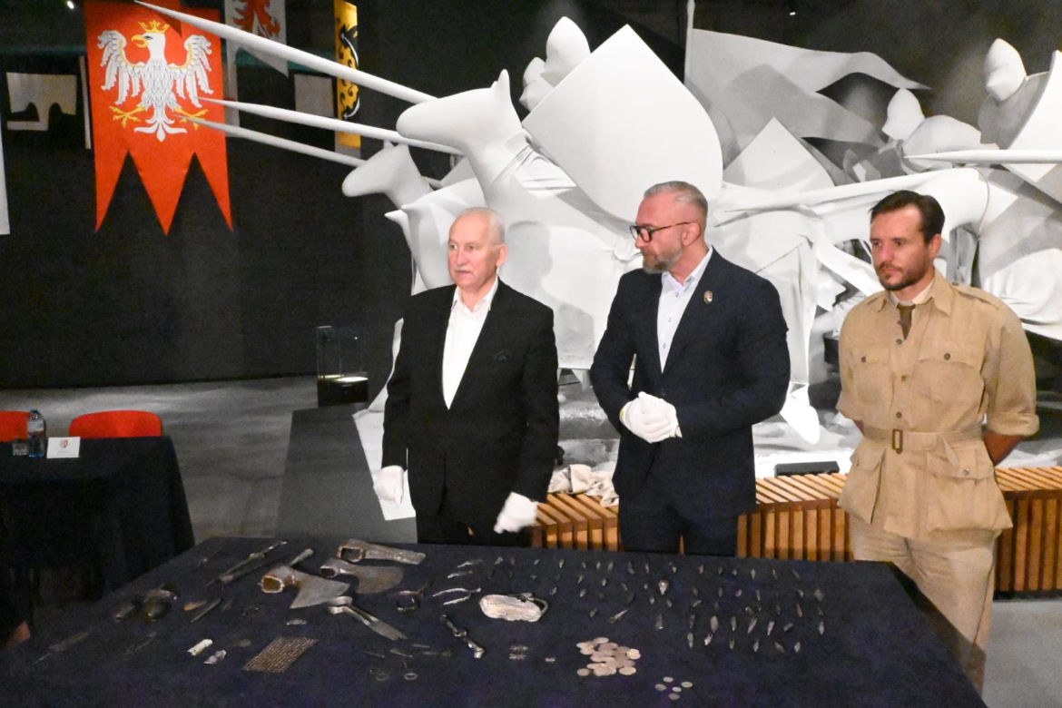 Groty strzał, topory bojowe i numizmaty. Muzeum Bitwy pod Grunwaldem chwali się odkryciami [ZDJĘCIA]