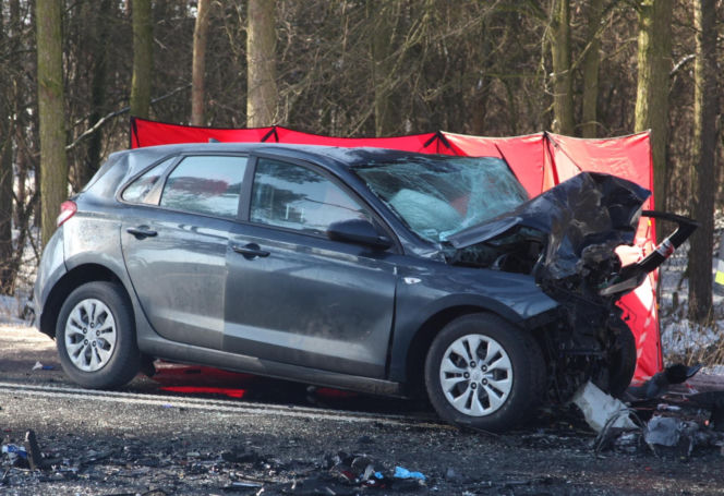 Wypadek pod Siedlcami. Zderzyły się dwie panie, jedna zginęła