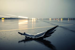 Milioner zginął w katastrofie samolotu. Co łączy śmierć i medialne imperium?