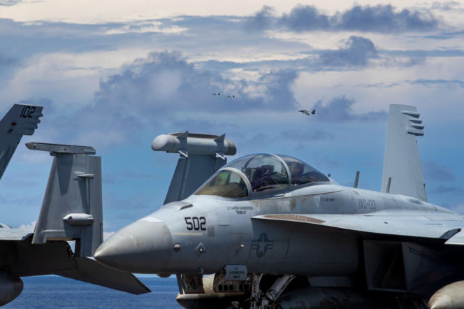 Napięcia na Bliskim Wschodzie. Amerykańska flota u wybrzeży Iranu i plany ewakuacji turystów z Izraela