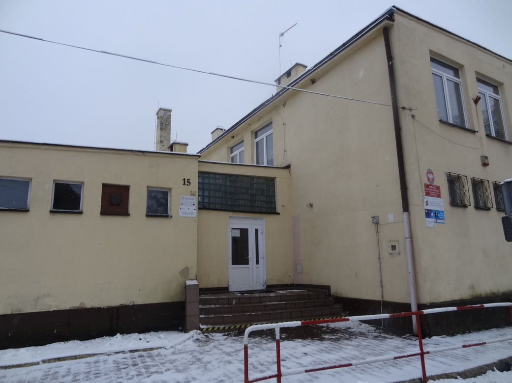 Ksiądz uczył dzieci seksu z butelką
