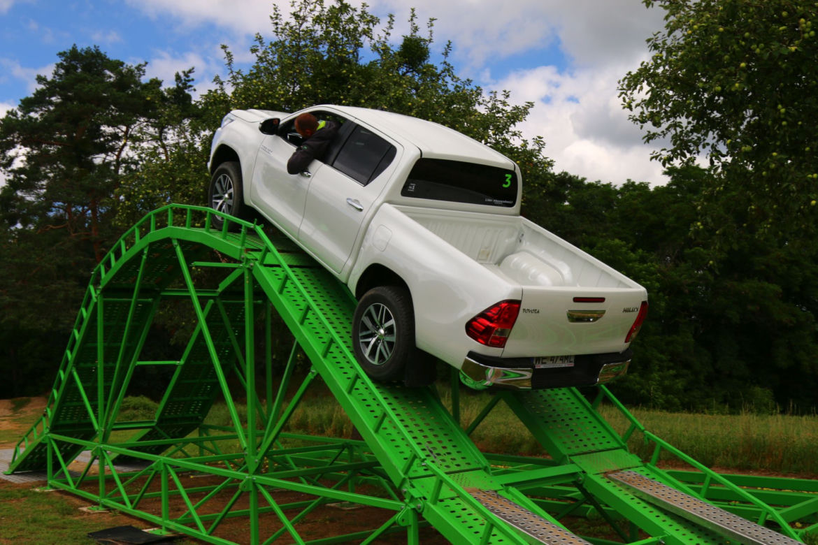 Nowa Toyota Hilux