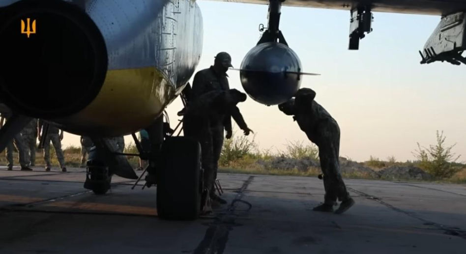 Ukraińskie F-16 na froncie. Taktyka z Zachodu nie wystarczyła, piloci stworzyli własną