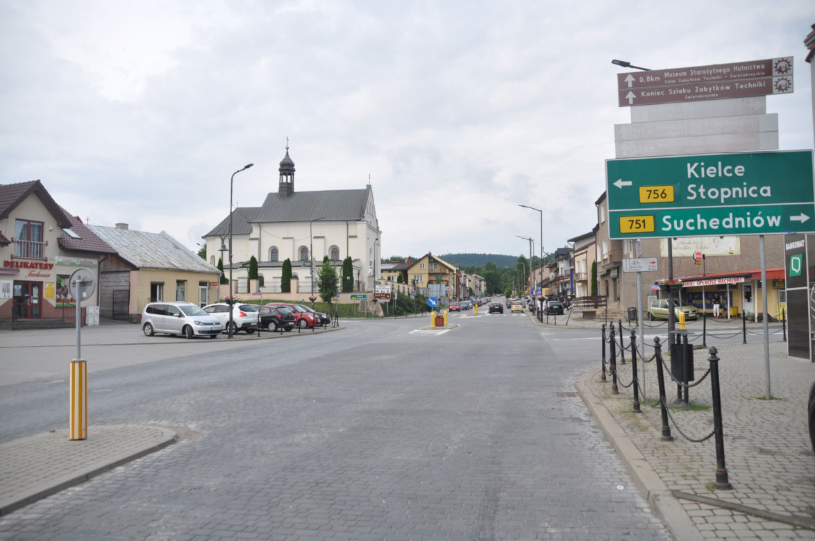 Turyści na Świętym Krzyżu