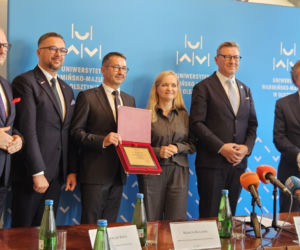 Uniwersytecki Szpital Kliniczny w Olsztynie z certyfikatem akredytacyjnym ministra zdrowia