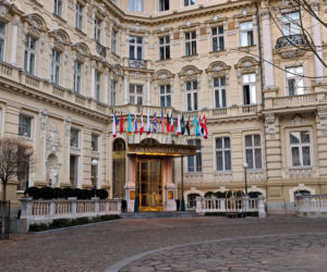 To tu kręcono film o Jamesie Bondzie. Słynne Casino Royale leży tuż za polską granicą