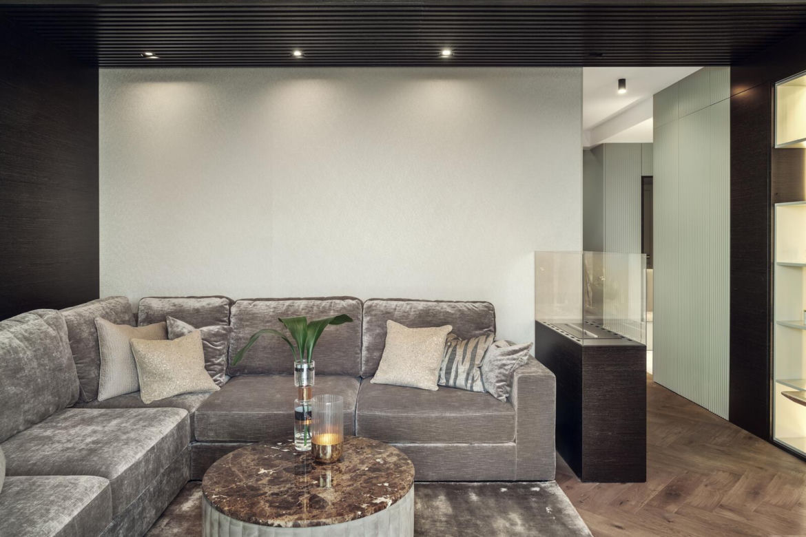 Styl modern classic we wnętrzu. Dyskretny luksus z widokiem na morze