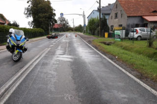 Uciekł po potrąceniu motocyklisty. Ofiara ma uszkodzony kręgosłup