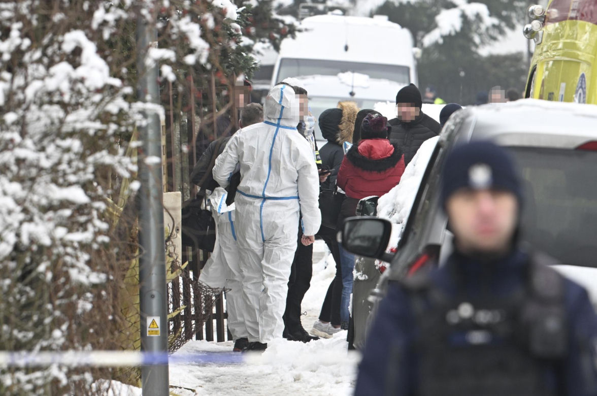 Zwłoki małżeństwa na Targówku. Świadkowie o szturmie antyterrorystów: "W życiu czegoś takiego nie widziałem"